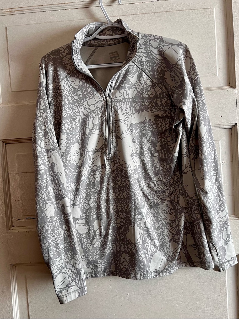 Nike Women's Gray Patterned Half-Zip Jacket